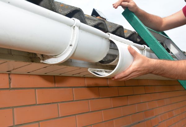 Gutter Maintenance in Evergreen