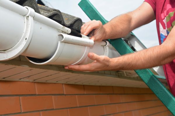 Cost of Large Gutter Repair in Evergreen